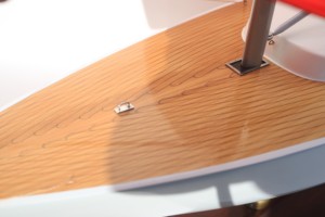 Modèle de bateau à voile en bois artisanal DRAGON YACHT - Modèle sur mesure pour collection de cadeaux d'affaires ou décoration - Product Image 3