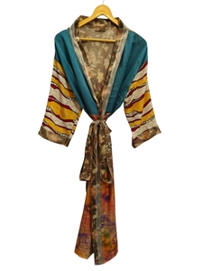Robe longue kimono en soie Bridel, patchwork, pour couvrir le bikini, vêtement de nuit, kimono en sari indien vintage recyclé fait main - Product Image 2