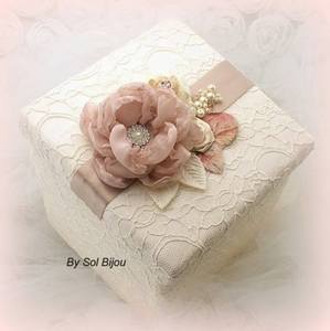 Boîte à Gin en Résine Artistique, Boîte de Rangement Souvenir, Boîte Décorative Premium en Résine, Boîte Artisanale Élégante Faite à la Main, Organisateur - Product Image 1