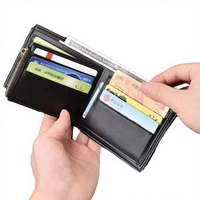 Dompet Kulit Asli Pria Model Bifold Pendek Warna Coklat Anti RFID, Dapat Disesuaikan Secara Grosir, Lapisan Poliester, Gaya Fashion, Banyak Kantong