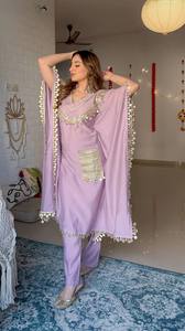 Conjunto de caftán de satén Devsena premium con trabajo de espejos reales y bolsillo de encaje bordado - Product Image 4