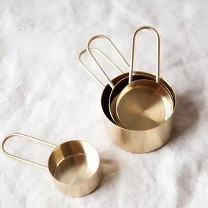 ถ้วยตวงสแตนเลสทนสนิมอย่างดี พร้อมด้ามจับที่สะดวกสบาย เหมาะสำหรับการเตรียมอาหารในครัวทุกวัน - Product Image 1