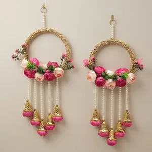 Decoración de Pared Tradicional con Flores Rosadas, Borlas Doradas y Perlas para Bodas en Interiores - Product Image 6