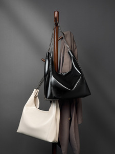 Bolso de Mano de Lujo para Mujer, Cadena, Cuero Genuino, Estilo Minimalista, Venta al Por Mayor - Product Image 2