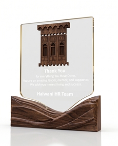 Trophée carré élégant en cristal avec base en bois, gravé sur mesure, imprimé offset, durable et recyclable, pour récompenses d'entreprise et événements sportifs - Product Image 2