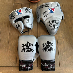 Set de Boxeo para Sparring, Guantes Estilo Winning Personalizados, Protector de Cabeza, Protector Inguinal, Cuero Genuino, Transpirable y Cómodo - Product Image 1