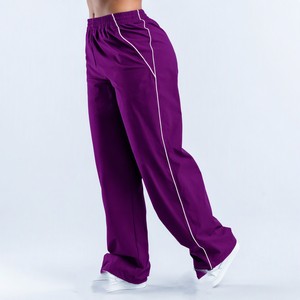 Pantalones Deportivos Anchos Morados Personalizados para Mujer con Ribete Lateral, Ajuste Relajado, Estilo Athleisure, Venta al por Mayor de Ropa para EE. UU., Reino Unido y la UE (B2B) - Product Image 1