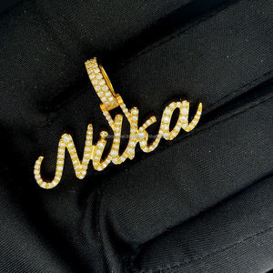 เครื่องประดับฮิปฮอปที่มีคุณภาพสูงจี้ตัวอักษรแบบกำหนดเองมงกุฎมงกุฎเพชรโมอิสซาไนต์เคลือบสีดำจี้ตัวอักษรแบบโค้ง - Product Image 1