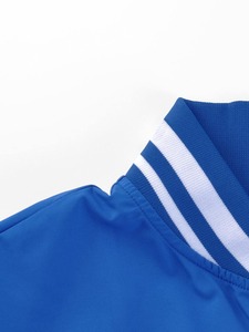 Chaqueta Universitaria de Béisbol Acolchada Unisex con Diseño en Contraste Azul y Blanco, Puños a Rayas, Ropa Deportiva, Venta al Por Mayor - Product Image 5