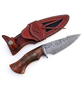 Cuchillo de Caza de Acero de Damasco con Mango de Madera, Hoja de Punta Caída, Funda de Cuero, 1 Pieza - Product Image 1