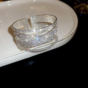 AMBER JEWELS Bracelet tennis unisexe Infinity avec diamant de laboratoire taille brillant serti griffe, plaqué or 10K, maillons de chaîne, classique pour usage quotidien - Product Image 3