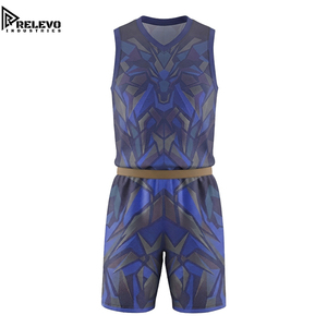 Conjunto de Uniforme de Baloncesto Sublimado Personalizado OEM, Uniforme Deportivo Técnico Azul Rey con Pantalones Cortos con Panel Geométrico de Lobo Gris - Product Image 1