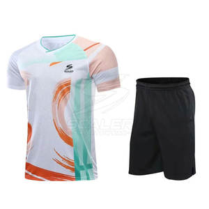 Uniforme de football personnalisé avec logo imprimé, disponible en plusieurs tailles et couleurs, idéal pour les écoles, les clubs et les équipes professionnelles - Product Image 2