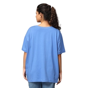 เสื้อยืดผ้าฝ้ายสีน้ำเงินขนาดใหญ่สำหรับผู้หญิง พิมพ์ลายโลก พร้อมข้อความ "Mummy Maa Mama Mom" คอกลม ทรงหลวม แขนปกติ - Product Image 2