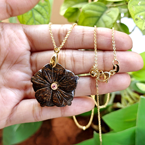 Women <b>statement</b> jewelry natural bronzite flower carved pendant <b>necklace</b> 18k gold plated pink zircon inlaid designer <b>necklace</b> - Product Image 4