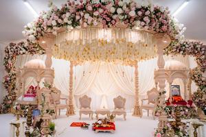 RajMahal Theme Wedding White Mastani Mandap Royal Wedding Event Mandap Decoration Gorgeous Indoor Golden Carved Wedding Mandap - Product Image 2