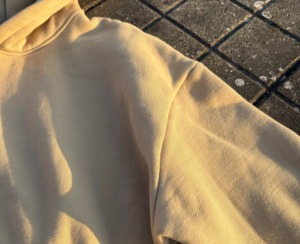 Sweat à capuche unisexe imprimé par pulvérisation, coupe confortable, pull-over, vêtement d'hiver, style décontracté doux, logo imprimé en relief sur le devant, service OEM, sweats à capuche pour hommes - Product Image 2
