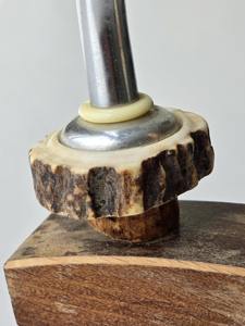 Juego de herramientas de barra estilo clásico con mango de asta de ciervo y soporte de madera, perfecto para decoración de bares domésticos y exhibición de coleccionistas, de la India. - Product Image 4