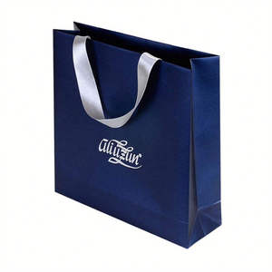 Sac cadeau de luxe bleu marine en papier avec poignées en ruban de satin – Sac de shopping haut de gamme pour emballage de boutique et de vente au détail - Product Image 3