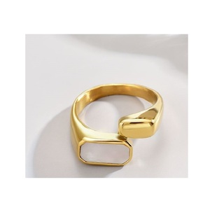 Well crafted metal napkin <b>rings</b> set perfect for upgrading table presentation during dinners celebrations gatherings and home use - Product Image 4