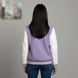 เสื้อแจ็คเก็ตวาร์ซิตี้สีม่วงขาวสำหรับผู้หญิง พร้อมโลโก้ด้านหน้า แขนยาว ทรงปกติ ปกคอพับ ติดกระดุมแถวเดียว ผลิตจากวัสดุโพลีเอสเตอร์ - Product Image 3