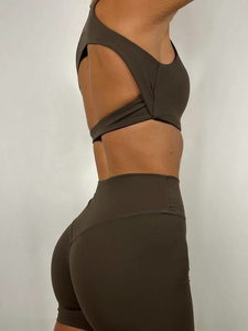 T-shirt de sport compressif rembourré noir pour femme, coupe courte, séchage rapide, haute qualité, vente en gros personnalisée - Product Image 5