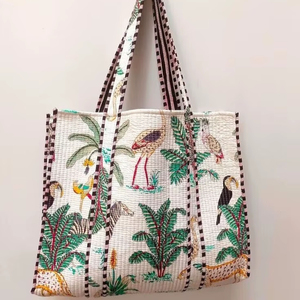 กระเป๋าโท้ทลายปักนกเขตร้อน กระเป๋าสะพายผ้าฝ้ายลายป่า กระเป๋าโท้ททำมือสำหรับวันหยุด - Product Image 1