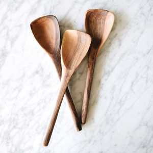 Juego de Cucharas de Madera Hechas a Mano, Utensilios de Cocina Rústicos Naturales, Duraderos y Artesanales para Uso Doméstico - Product Image 1