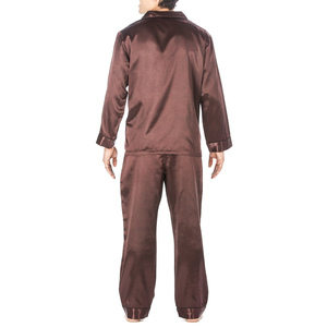 Ensemble de pyjamas de luxe en satin pour hommes, personnalisable avec logo, manches longues, boutonnage, vêtements de nuit respirants pour l'été, vente en gros OEM - Product Image 4
