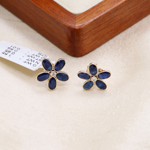 Boucles d'oreilles clous en or jaune massif 18 carats avec saphir bleu naturel et diamant central, bijoux fins pour femmes, vente en gros - Product Image 3