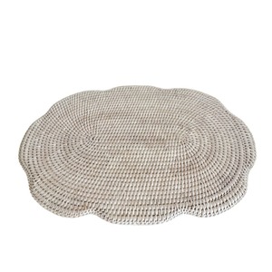 Beautifully Handcrafted Rattan Oval Scallop Placemat <b>Tablemat</b> - Product Image 2