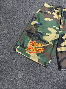 Shorts cargo solides pour hommes, taille mi-haute, poches brodées, logo frontal, décontractés, en toile, longueur genou, respirants - Product Image 3