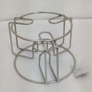 Dallah arabe de luxe en argent avec support de présentation en fil métallique - Serveur à café traditionnel avec élégante poignée perlée en marbre blanc - Product Image 4