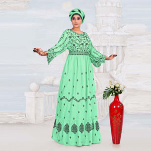 Robe longue en rayonne avec imprimé complexe sur toute la surface, manches évasées, taille cintrée et silhouette élégante au sol - Product Image 3