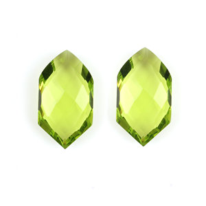 Precio de fábrica 10x18mm Peridoto facetado natural Cuarzo Briolette Verde suelto para la fabricación de joyas Piedra calibrada de forma elegante - Product Image 1