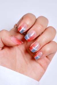 Uñas Postizas con Brillo Plateado Degradado, Estampado Dorado ABS, Longitud Media, Forma Almendrada, Personalizadas, Fabricante OEM ODM - Product Image 5