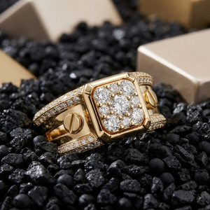 Anillo de Hombre de Oro Amarillo Sólido de 18k con Diamantes Naturales, Diseño de Clúster Cuadrado con Motivo de Tornillo, Joyería Fina de Lujo - Product Image 2