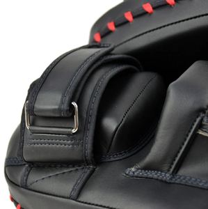 นวมซ้อมมวย Fairtex หนัง PU สีดำ-เหลือง โลโก้ชัดเจน อุปกรณ์ฝึกซ้อมที่ทนทาน - Product Image 3
