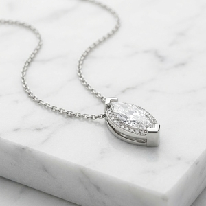 RAAMAA Diamond PT94708 Collar con colgante minimalista de platino para mujer, con diamante cultivado en laboratorio de corte marquesa, diseño de halo y engaste pavé - Product Image 2