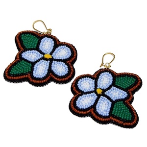 ต่างหูปักลูกปัดแก้วน้ำหนักเบาสไตล์วินเทจ งานแฮนด์เมด ลายดอกไม้ สำหรับงานปาร์ตี้ โดย MD HANDICRAFTS - Product Image 1