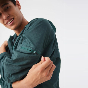 Conjuntos de chándal personalizados OEM de primera calidad para hombre, chaqueta cortavientos de nailon, chándal cortavientos de dos piezas para hombre, para uso en invierno - Product Image 3