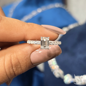 Anillo de compromiso con diamante de 1 quilate, corte esmeralda, cultivado en laboratorio, certificado por IGI, oro sólido de 10k, con detalles solitarios. - Product Image 4