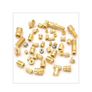 Insert de moulage en laiton durable avec bride à motif moleté pour une fixation fiable dans l'assemblage de meubles et l'utilisation en bricolage - Product Image 1