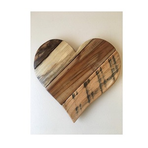 Planche de cuisine en bois durable, idéale pour hacher les ingrédients frais, servir les repas et ajouter une touche de chaleur aux espaces de cuisson - Product Image 5