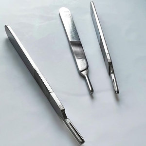 Lame de scalpel chirurgical vétérinaire avec manche – Kit d'instruments et d'équipement pour interventions animales – Ensemble de lames et de manches de scalpel - Product Image 6
