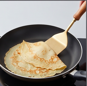 Ensemble d'ustensiles de cuisine en acier inoxydable doré avec manches en bois, design minimaliste, compatible lave-vaisselle, pour la restauration - Product Image 3