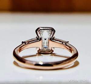 Anillo de Moissanita de Corte Radiante de 1 Quilate, Excelente Corte, Sin Níquel, Oro Blanco Sólido, Clásico, Anillo de Aniversario - Product Image 3