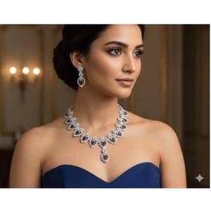 Ensemble de colliers en laiton de créateur pour femmes, avec boucles d'oreilles résistantes à la rouille, pour tenues de fête, style décontracté et accessoires de mode (vente en gros) - Product Image 1