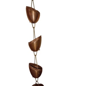 Chaîne de pluie décorative en cuivre pur, motif fleur de lotus, pour gouttière, design coquille Saint-Jacques, accent de jardin en métal pour décoration extérieure de la maison - Product Image 1