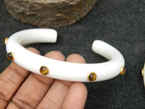 Accesorios creativos hechos a mano de resina para niñas, para fiestas, con piedras decorativas de forma irregular, a un precio asequible, por UO - Product Image 3